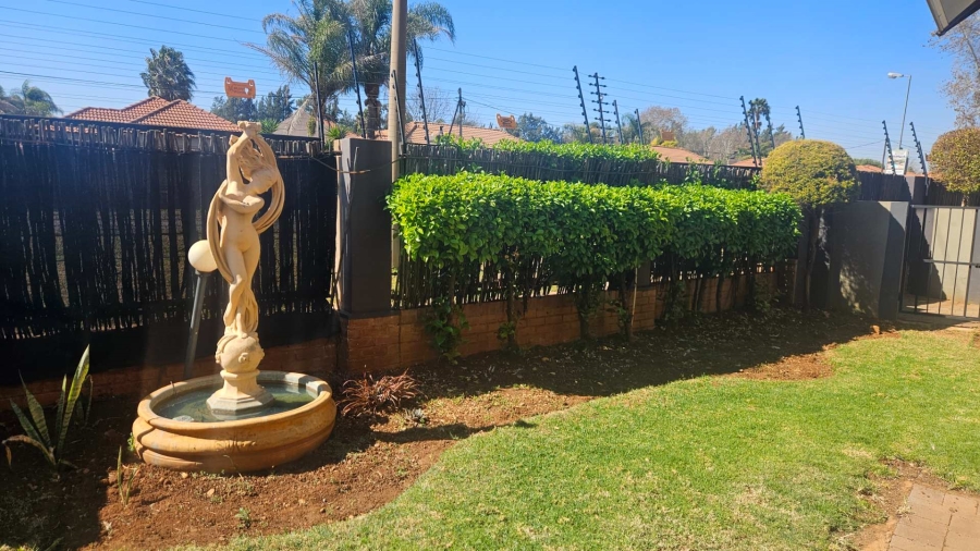 3 Bedroom Property for Sale in Melodie North West